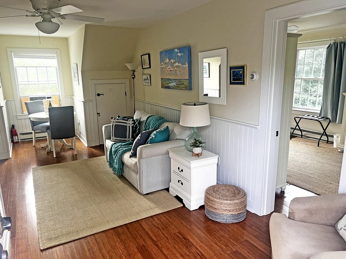 Cabins (United States of America, Jamestown, Rhode Island)