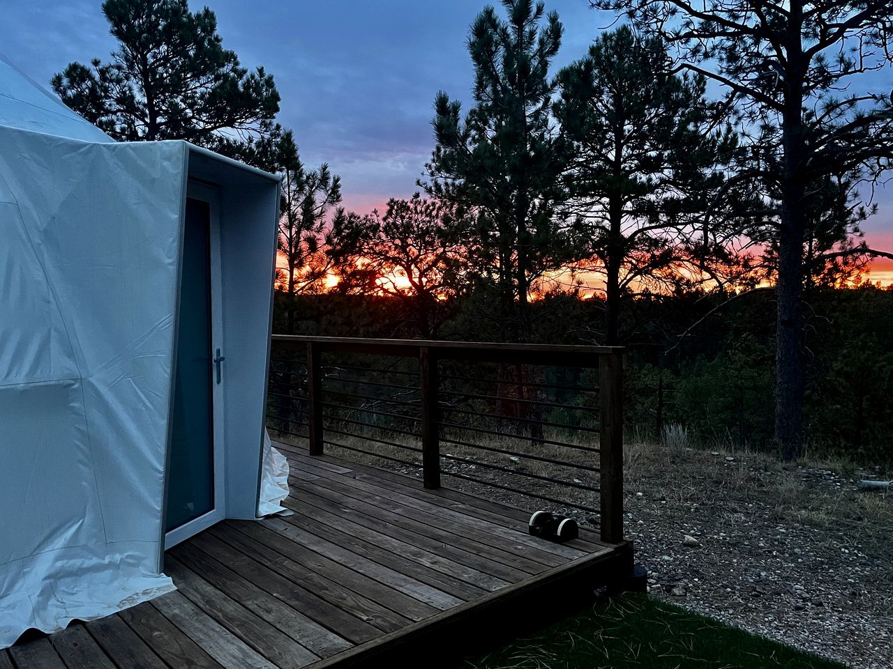 Beautiful Dome with Fire Pit in Hermosa, South Dakota