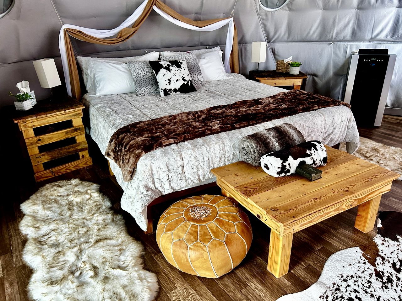 Beautiful Dome with Fire Pit in Hermosa, South Dakota