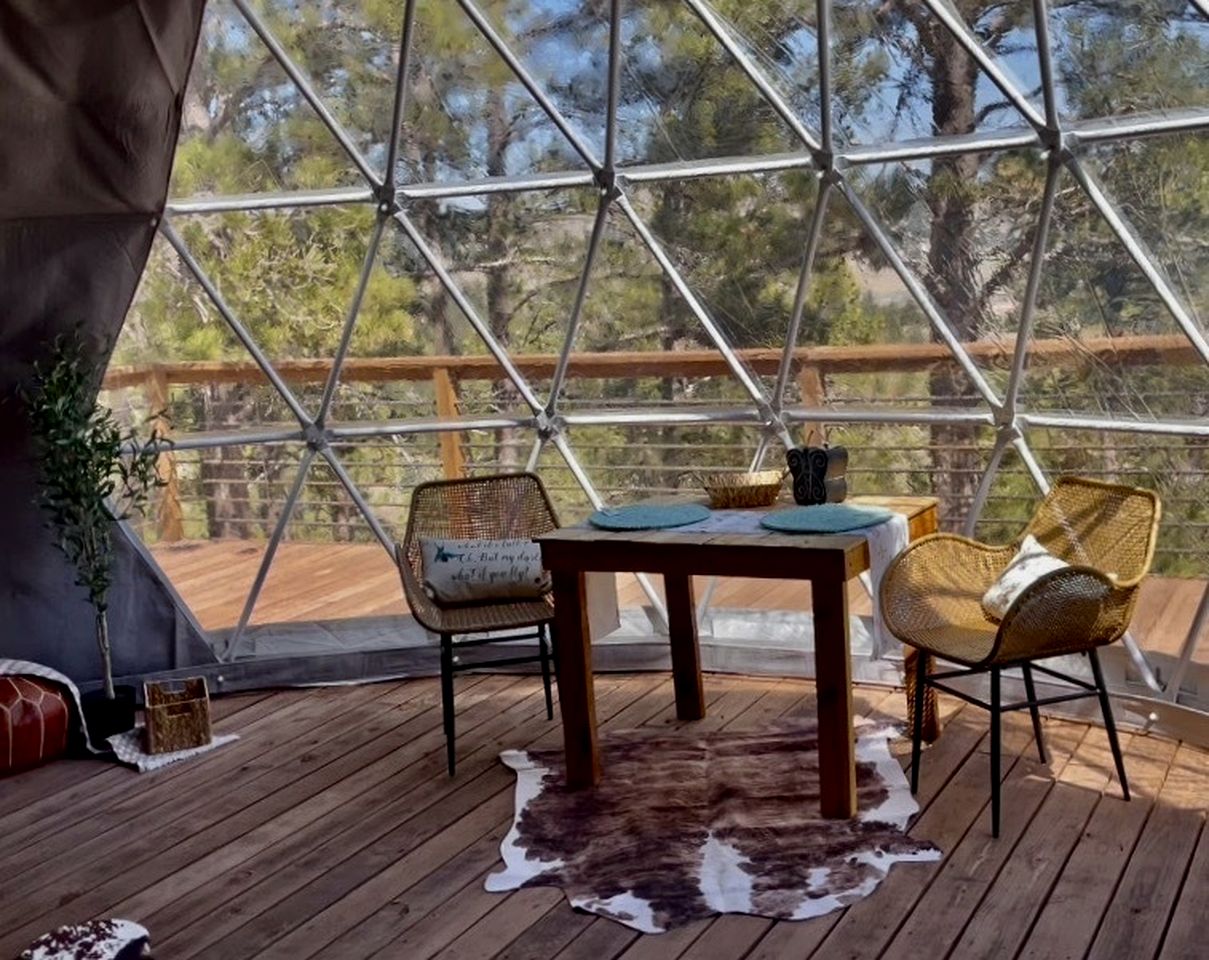 Beautiful Dome with Fire Pit in Hermosa, South Dakota