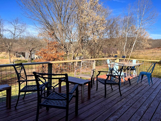 Cabins (United States of America, Hartsburg, Missouri)