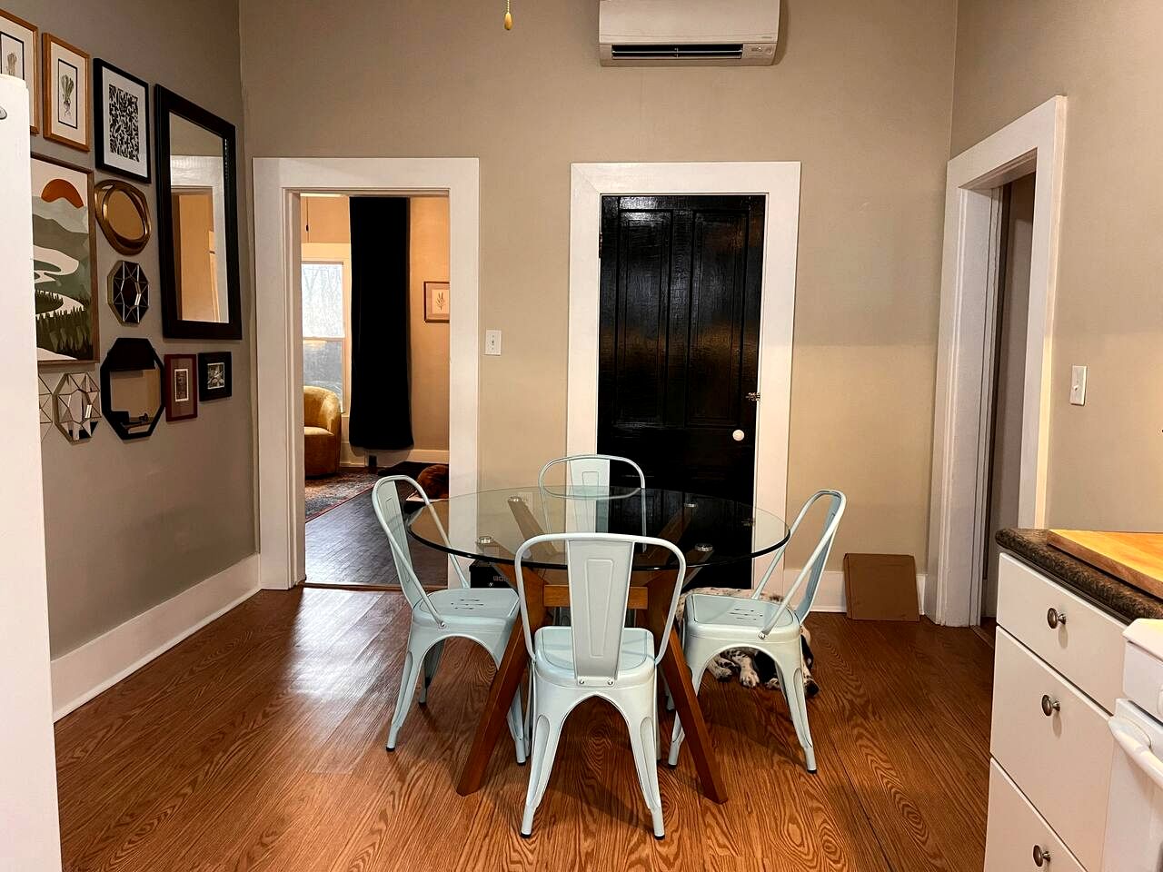 Beautiful Glamping Spot near Hartsburg, Missouri: Charming Pet-Friendly Cabin Perfect for a Family Vacation