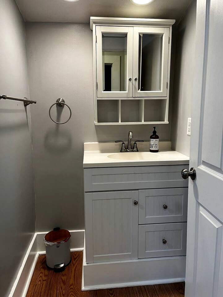 Beautiful Glamping Spot near Hartsburg, Missouri: Charming Pet-Friendly Cabin Perfect for a Family Vacation