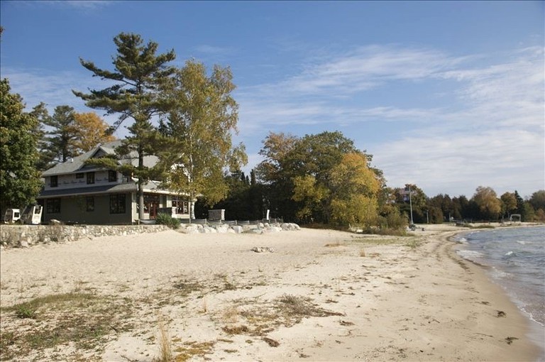 Timber Frame Cottage, Vacation Rentals, Northport, United States of