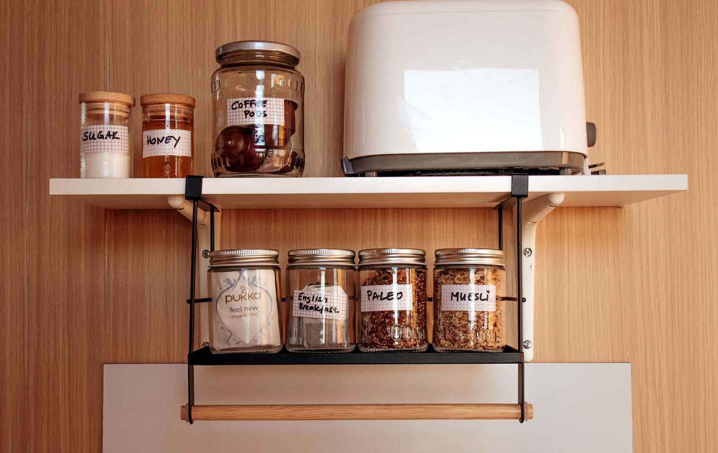 Beautiful Hilltop Tiny House with Breathtaking Views on a Cattle and Equine Training Property in Minimbah, New South Wales