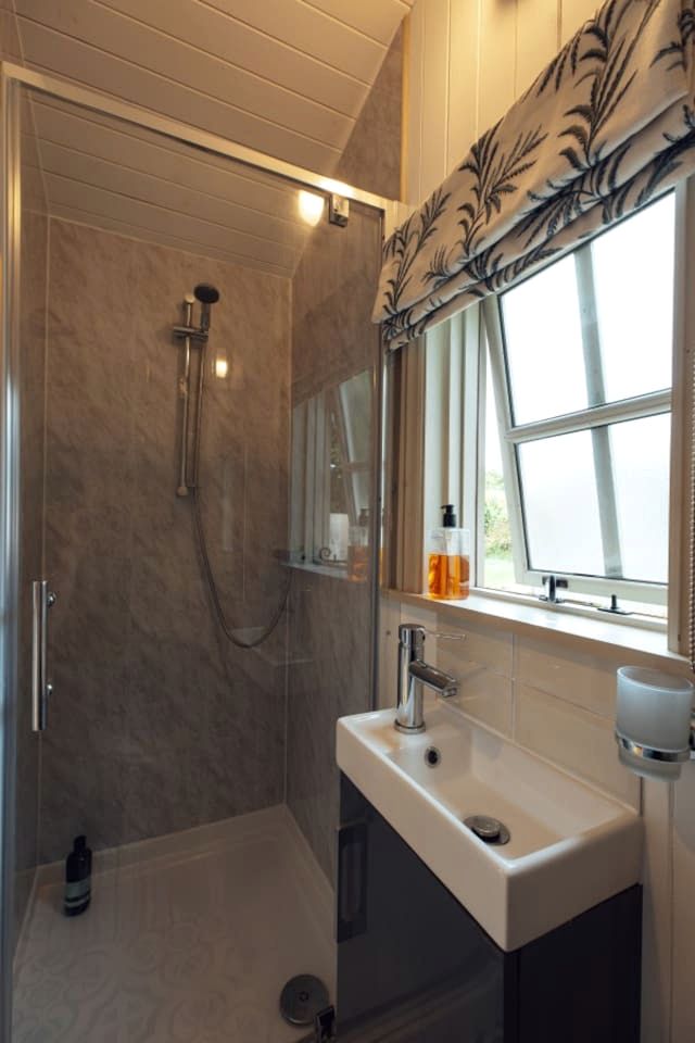 Beautiful Hut with Incredible Vistas in Haverfordwest, Wales