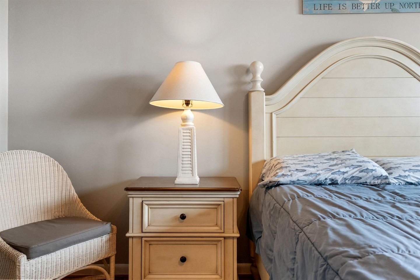 Beautiful Lakefront Cottage with Fire Pit in St. Ignace, Michigan