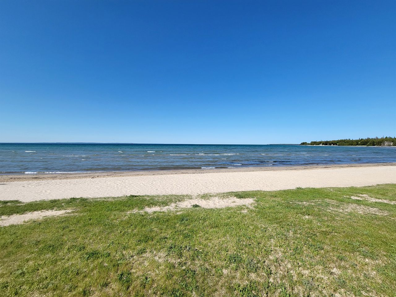 Beautiful Lakefront Cottage with Fire Pit in St. Ignace, Michigan