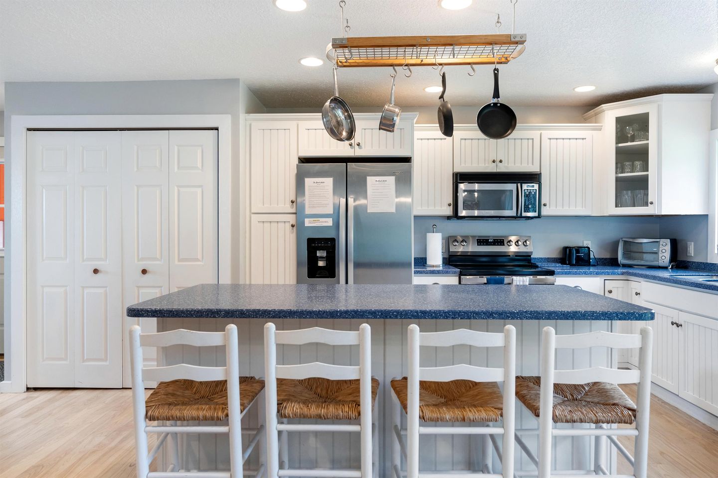 Beautiful Lakefront Cottage with Fire Pit in St. Ignace, Michigan