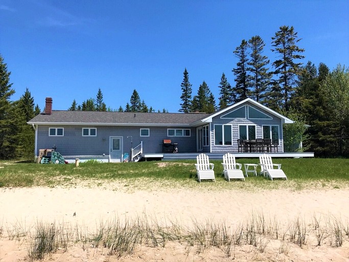 Cottages (United States of America, St. Ignace, Michigan)
