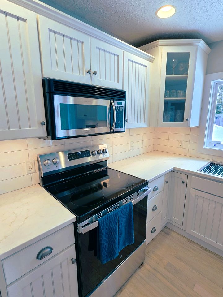 Beautiful Lakefront Cottage with Fire Pit in St. Ignace, Michigan