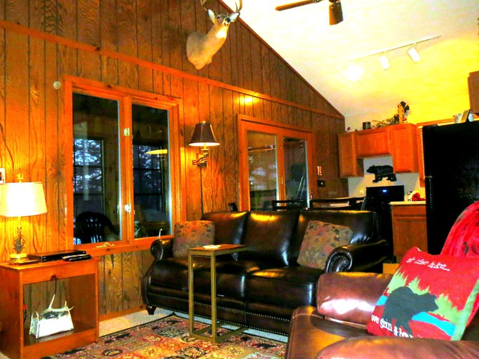 Parsons Vacation Rentals Bear Den, Cabins, Presque Isle, United