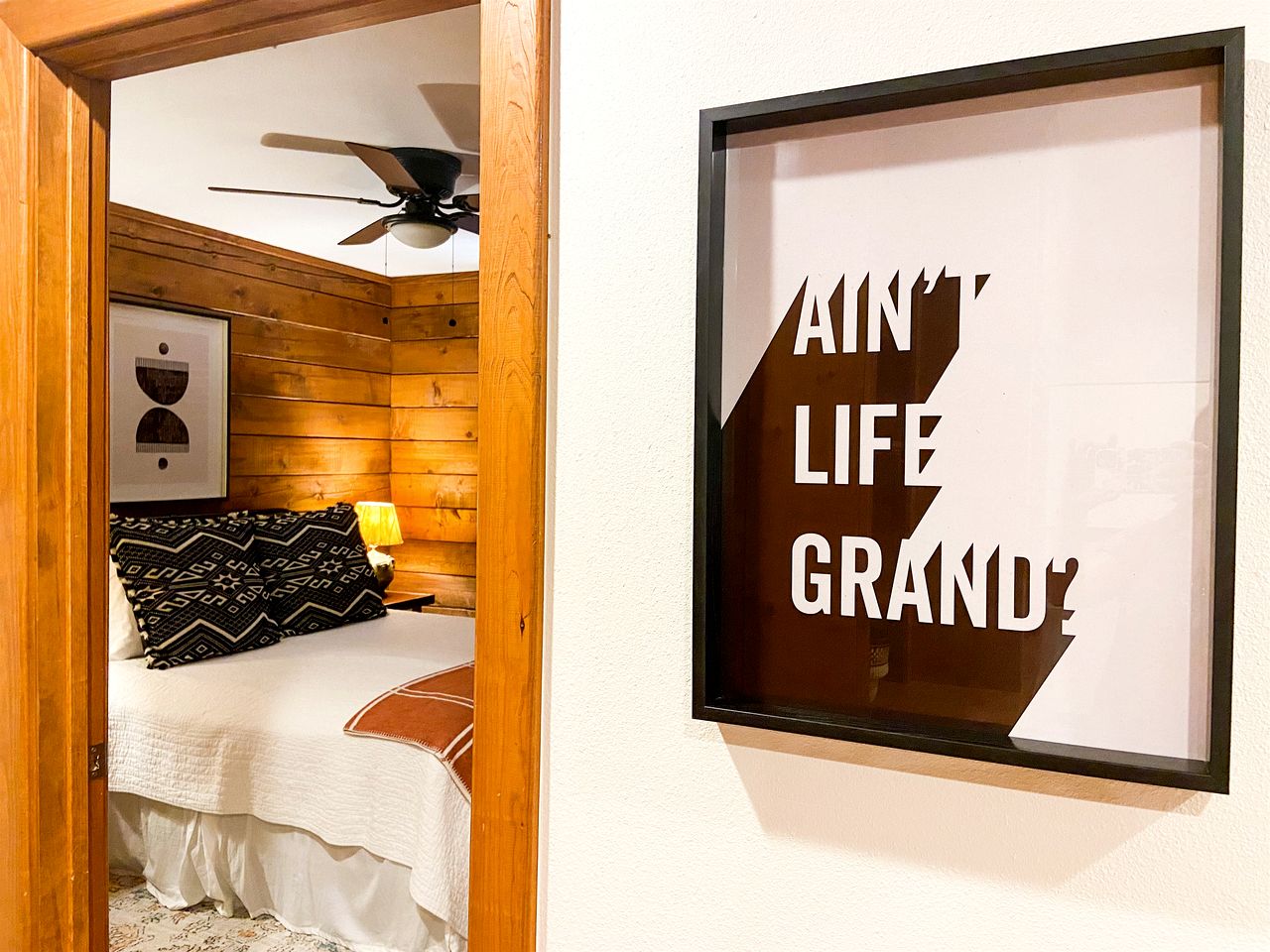 Beautiful Lakeside Rental with Hot-Tub in Igram, Texas, Perfect for Family Glamping Trips