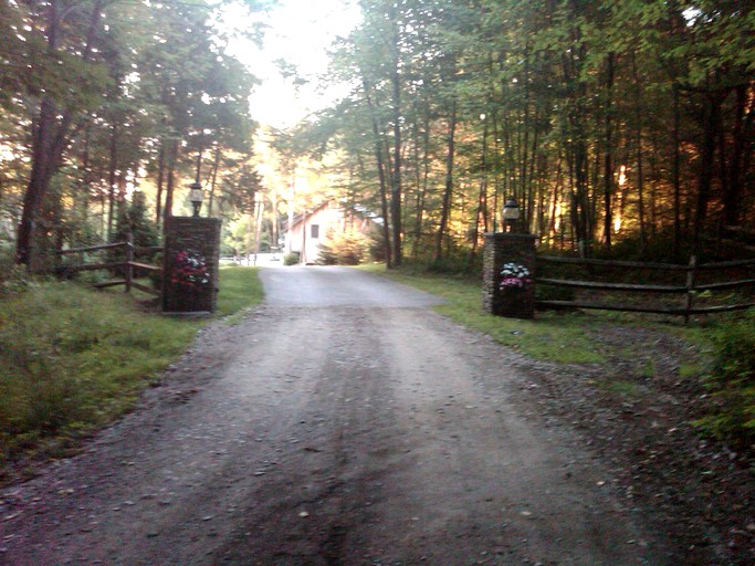 Log Cabins (Dover Plains, New York, United States)