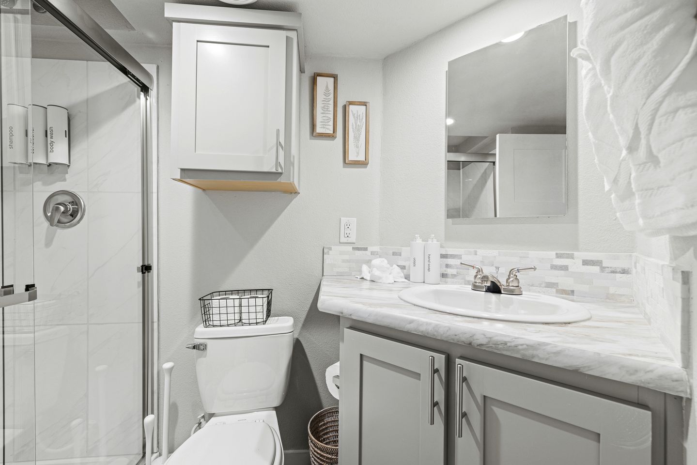 Beautiful Luxurious Cabin Suitable for Six in Texas