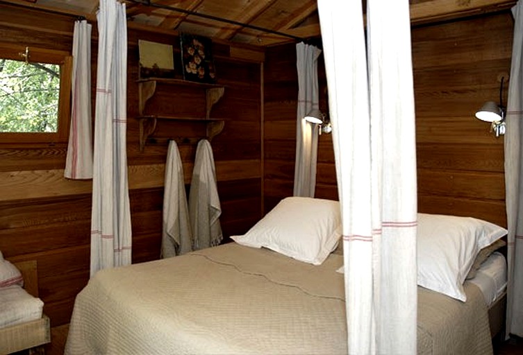 Tree Houses (Saint Paul de Vence, Provence-Alpes-Côte d'Azur, France)