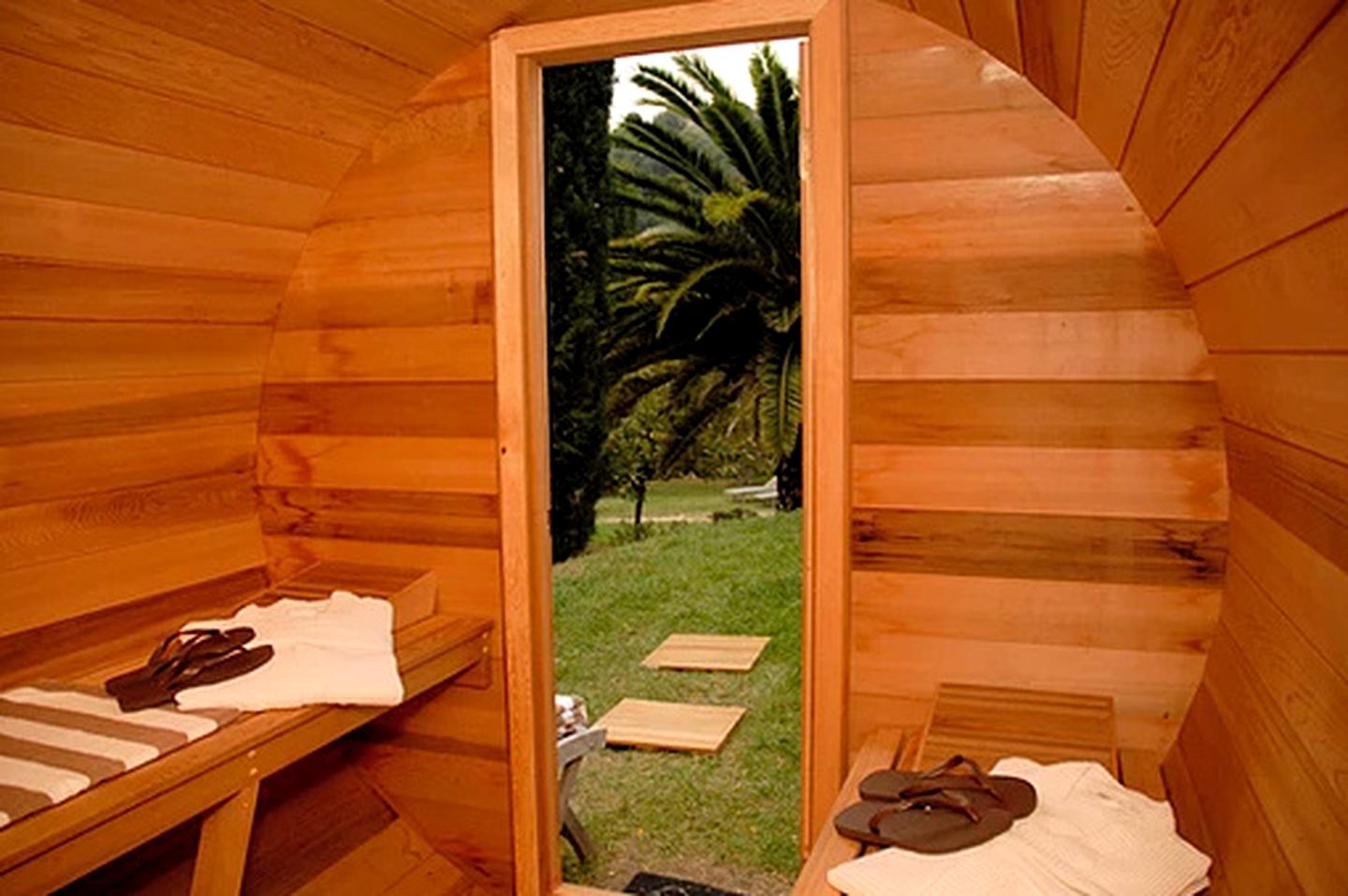 Beautiful, Luxurious Treehouses in Saint-Paul, France