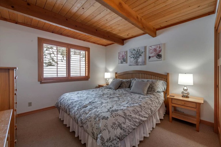 RU Beautiful North Shore Lake Tahoe Home, Vacation Rentals, Tahoe