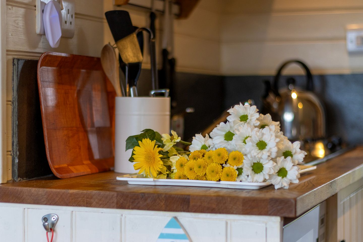 Beautiful Pod by the Irfon River for a Unique Glamping Getaway near Builth Wells, Wales