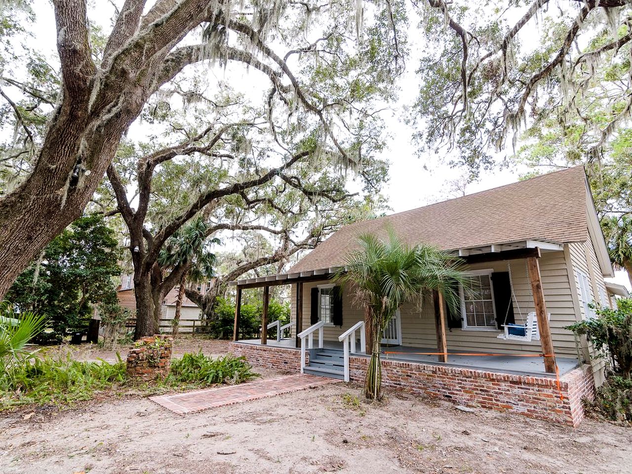 Lovely Three-Bedroom Cabin with Private Pier on Saint Simons Island, Georgia