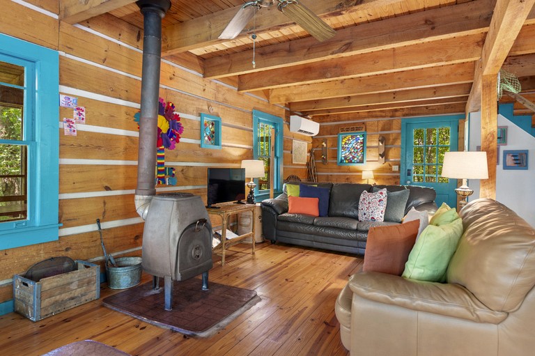 Cabins (United States of America, Marshall, North Carolina)