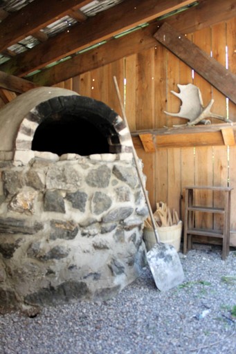 Vacation Rentals (Canada, South River, Ontario)