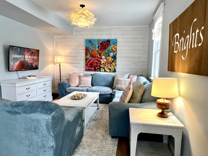 Vacation Rentals (Canada, South River, Ontario)