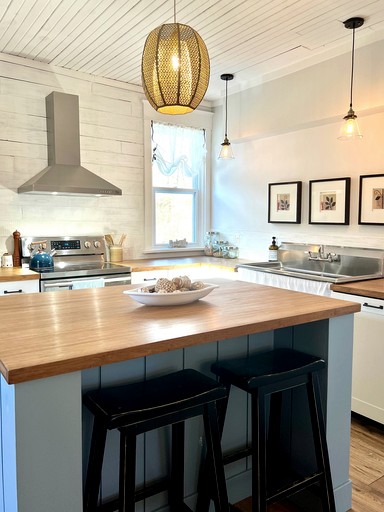 Vacation Rentals (Canada, South River, Ontario)