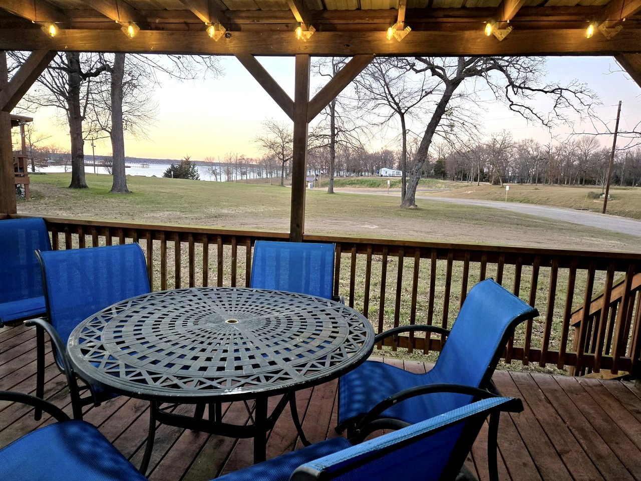 Beautiful Rustic Wooden Cabin in Quitman, Mississippi