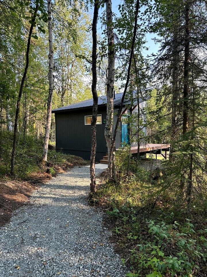 Beautiful Secluded Cabin with Fantastic Sights in Anchorage, Alaska