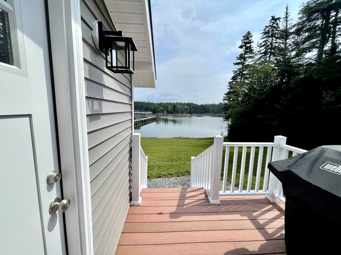 Cabins (United States of America, Milbridge, Maine)
