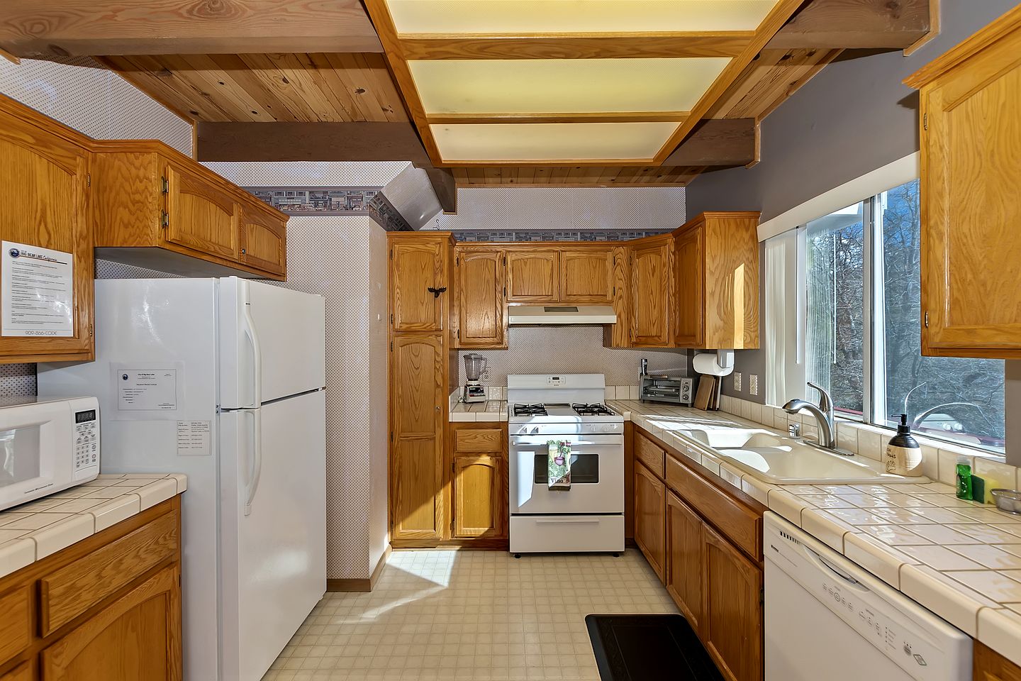 Beautiful, Secluded Cottage with Great Views in Big Bear Lake, California
