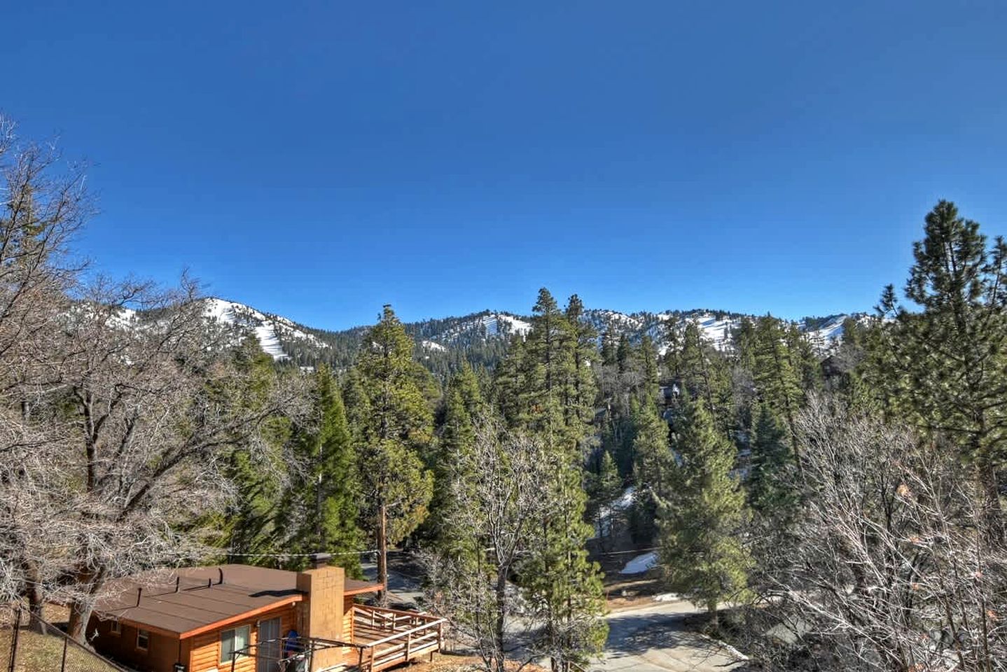 Beautiful, Secluded Cottage with Great Views in Big Bear Lake, California