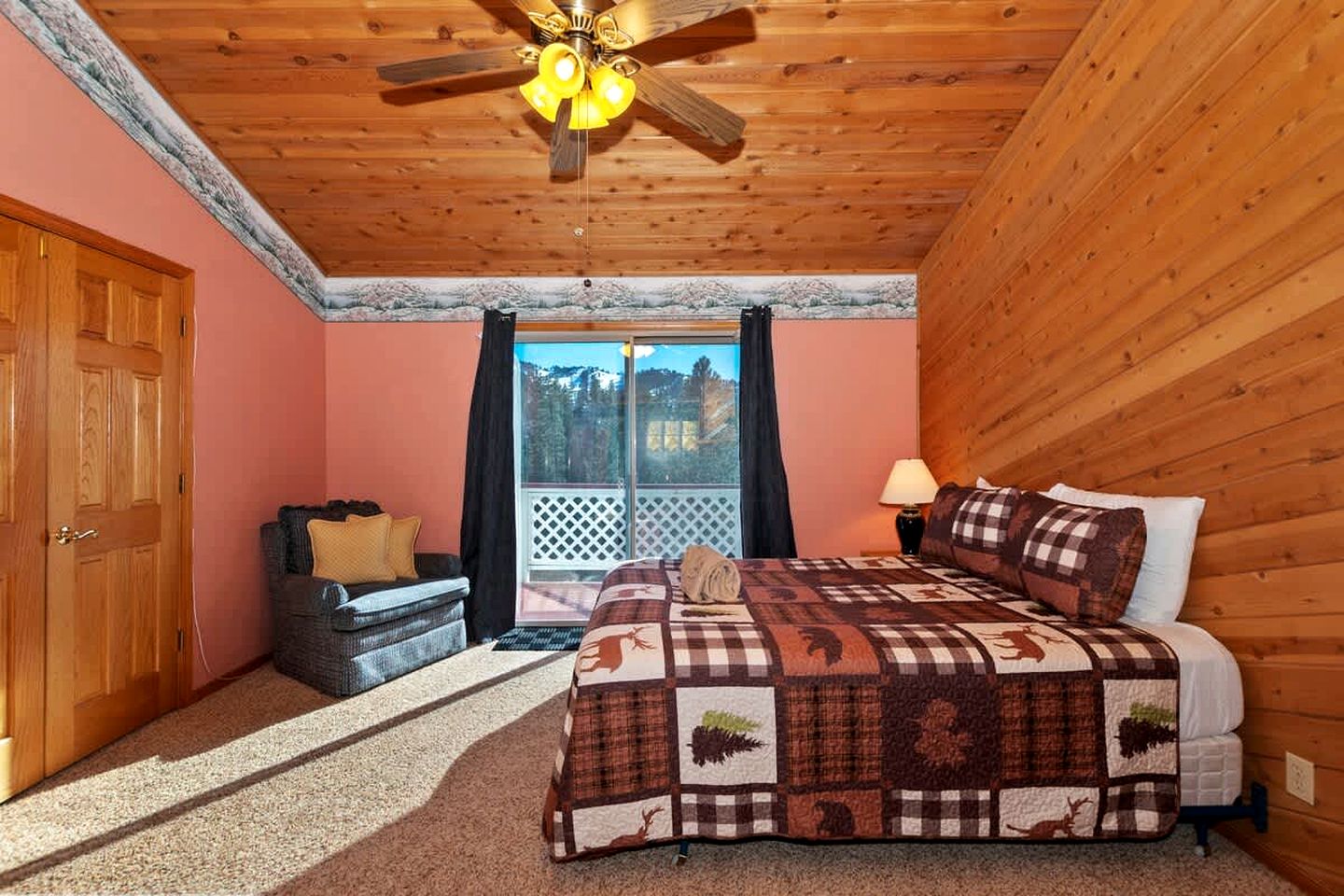 Beautiful, Secluded Cottage with Great Views in Big Bear Lake, California