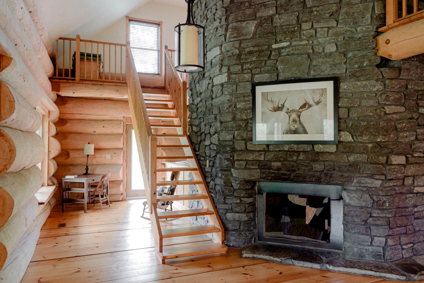 Beautiful Spacious Log Cabin Surrounded by Nature for a Peaceful Family Vacation in Prince Edward, Ontario