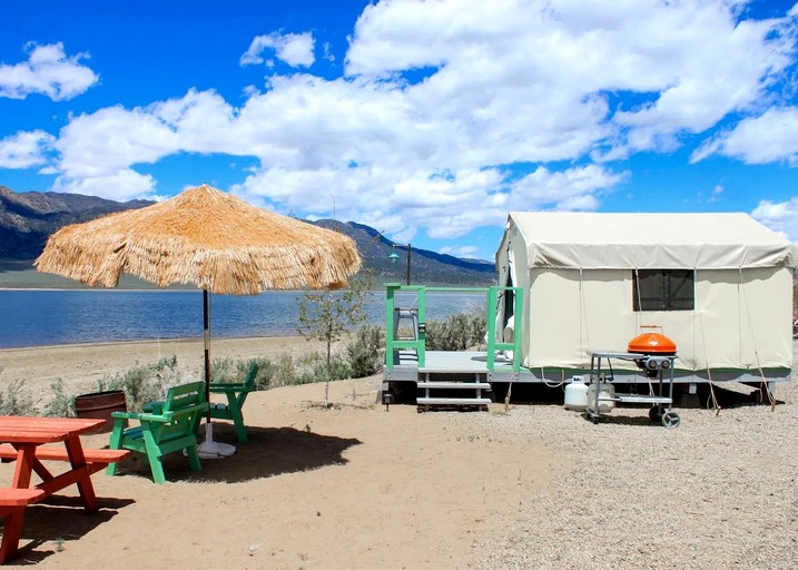 Tented Cabins (United States of America, Bridgeport, California)