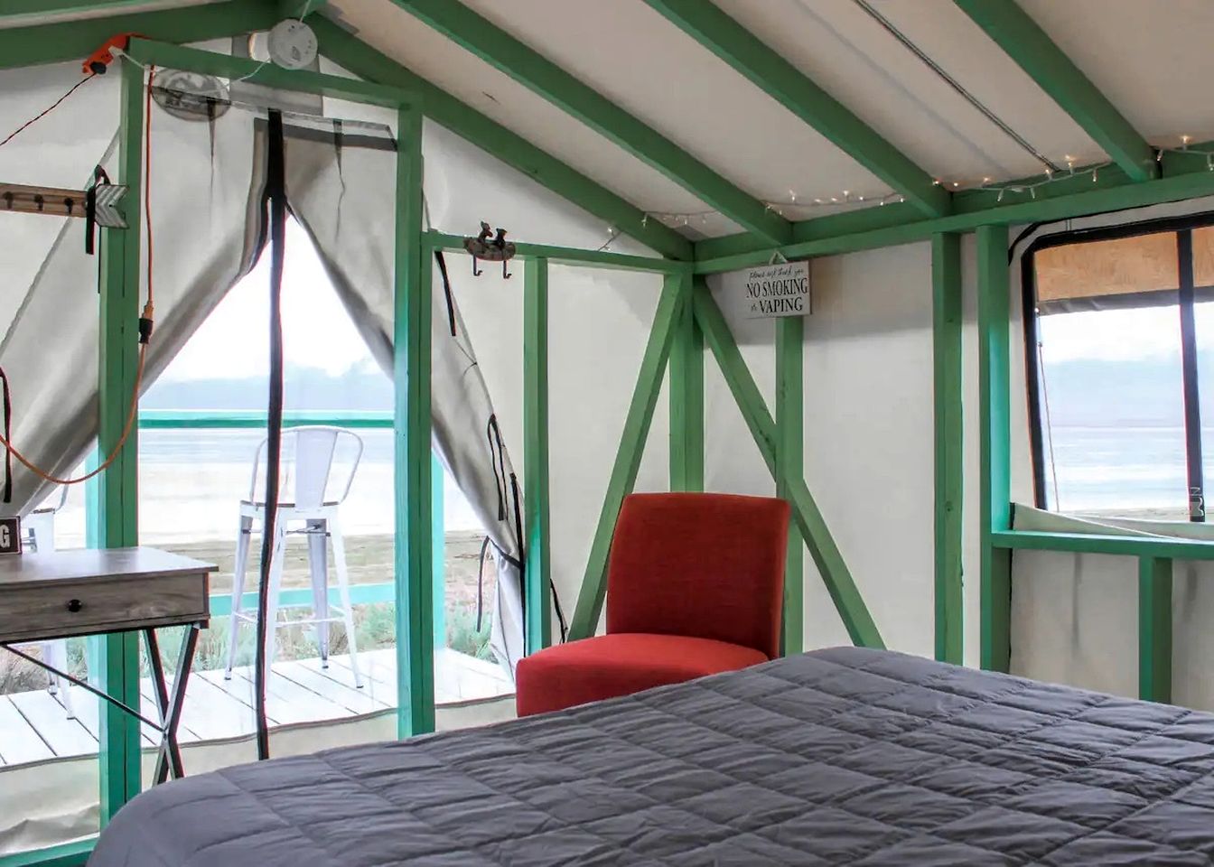 Beautiful Tented Cabin with Stunning Reservoir Views for a Unique Glamping Getaway in Bridgeport, California