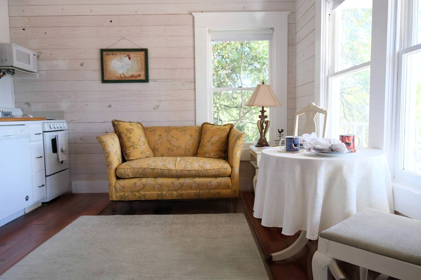 Beautiful Texas Cottage for a Romantic Canyon Lake Getaway