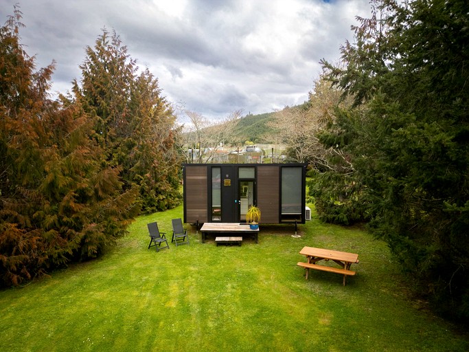 Tiny Houses (New Zealand, Wakefield, South Island)