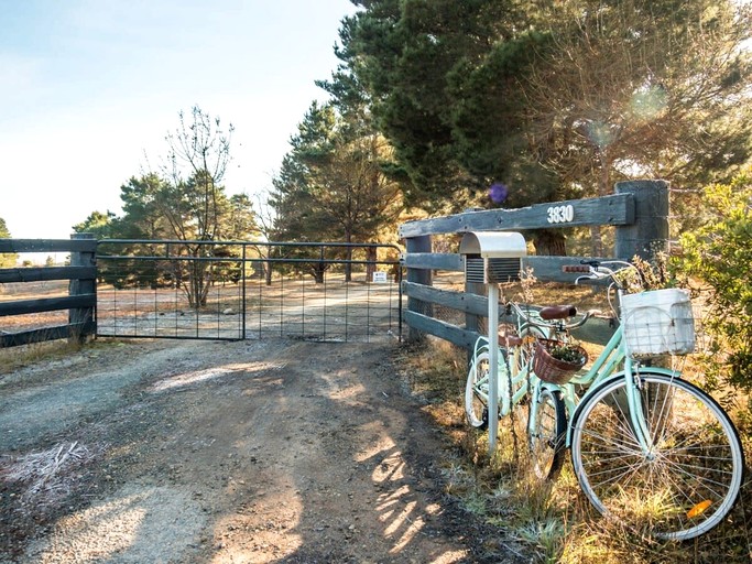 Tiny Houses (Australia, Bungendore, New South Wales)