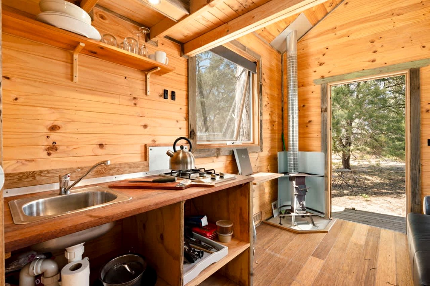 Beautiful Tiny House with Fire Pit in Dadswells Bridge, Victoria