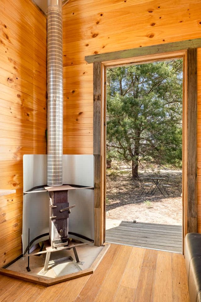 Beautiful Tiny House with Fire Pit in Dadswells Bridge, Victoria