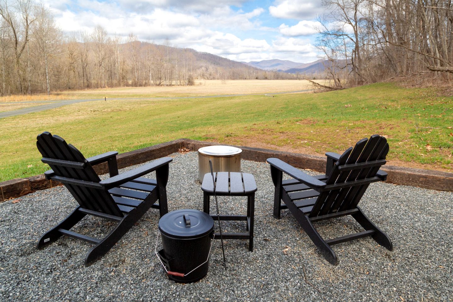 Beautiful Tiny House with Fire Pit and Gorgeous Sights in Madison, Virginia