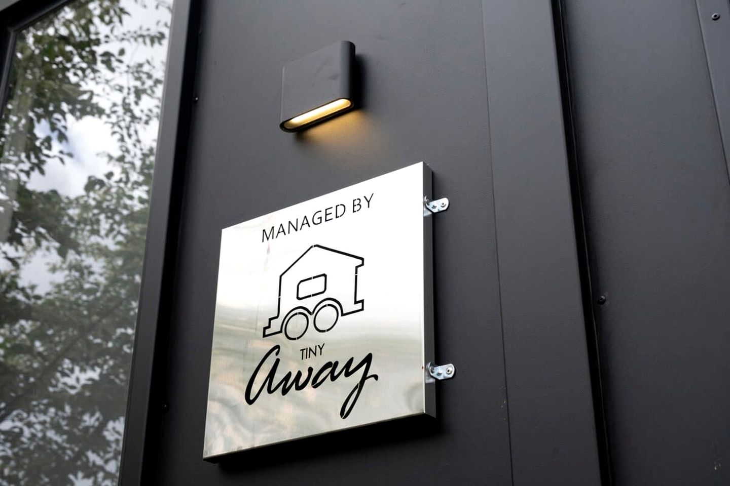 Beautiful Tiny House Loft Perfect for Fishing and Picnics in South Island, New Zealand