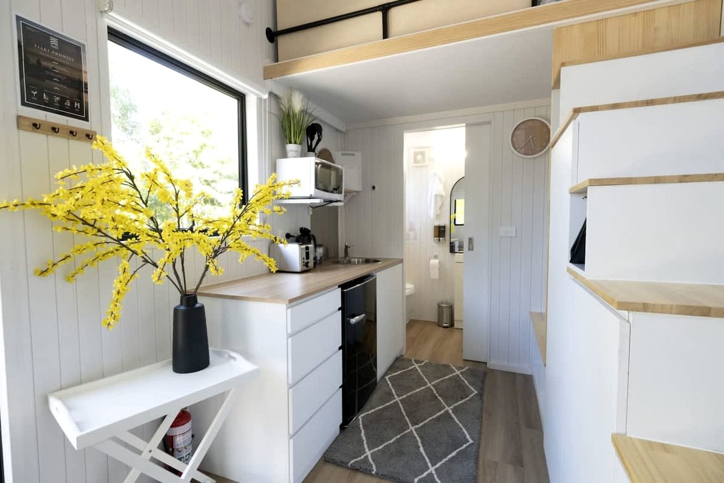 Beautiful Tiny House Loft Perfect for Fishing and Picnics in South Island, New Zealand