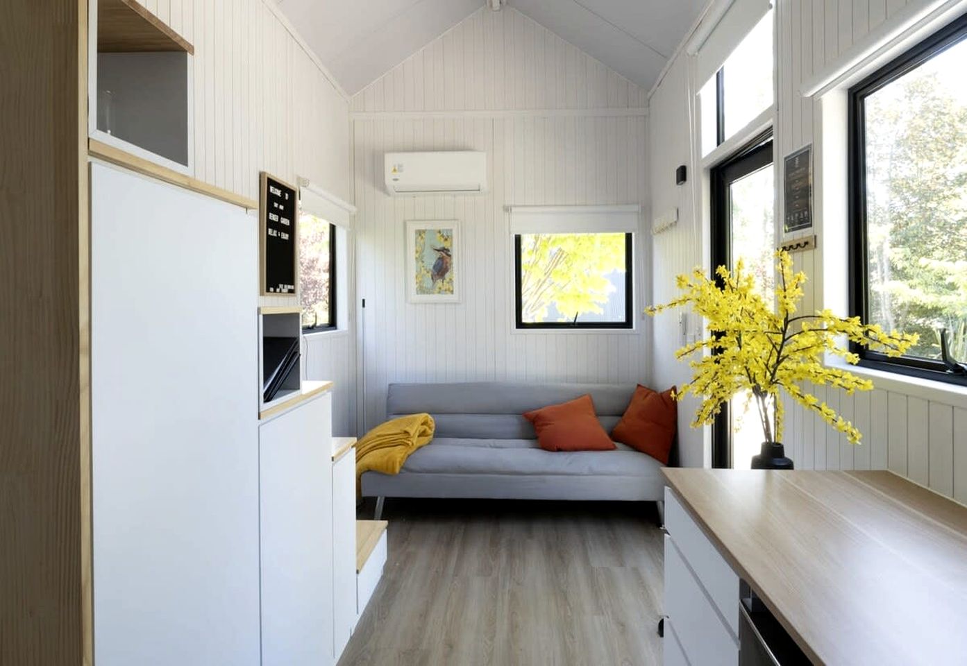 Beautiful Tiny House Loft Perfect for Fishing and Picnics in South Island, New Zealand