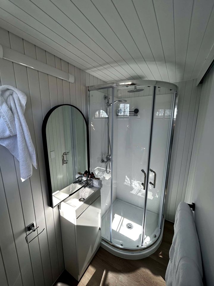 Beautiful Tiny House Loft Perfect for Fishing and Picnics in South Island, New Zealand