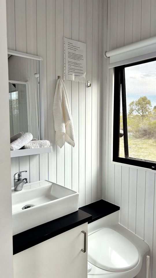 Beautiful Tiny House Near Turquoise Waters and Outdoor Living in Western Australia, Australia