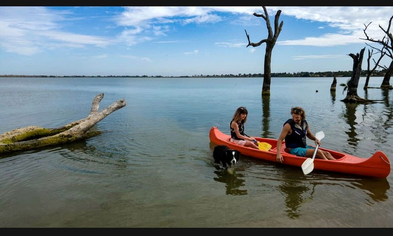 Tiny Houses (Australia, Lake Charm, Victoria)