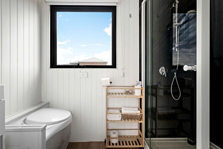 Tiny Houses (Australia, Lake Charm, Victoria)